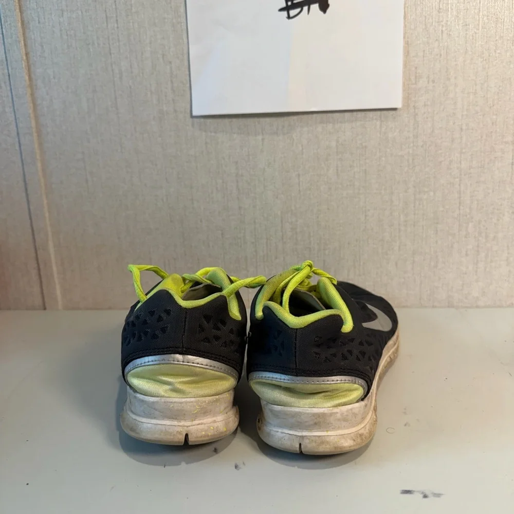 Nike Women's Running Shoes Size 9.5‎ Free TR Fit 3 555158-014